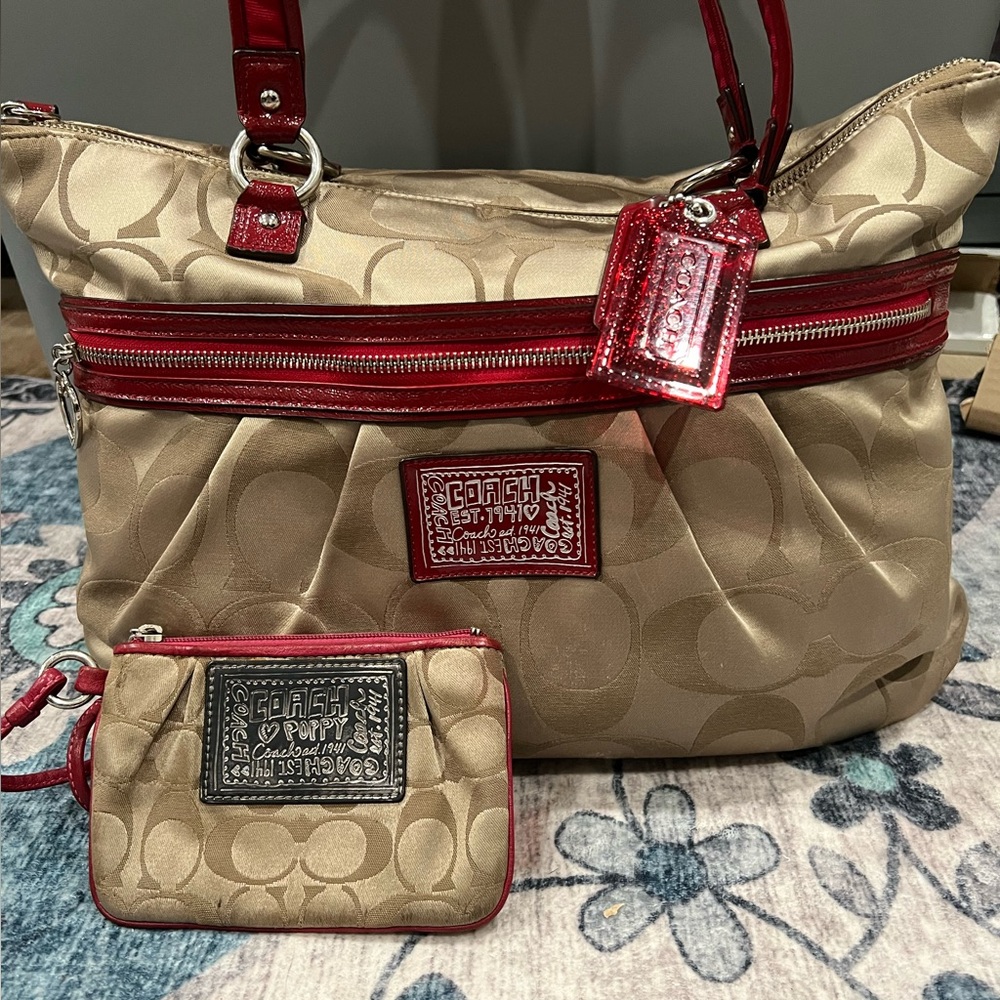 Coach Poppy Daisy XL Shoulder Bag EUC - Picture 4 of 16